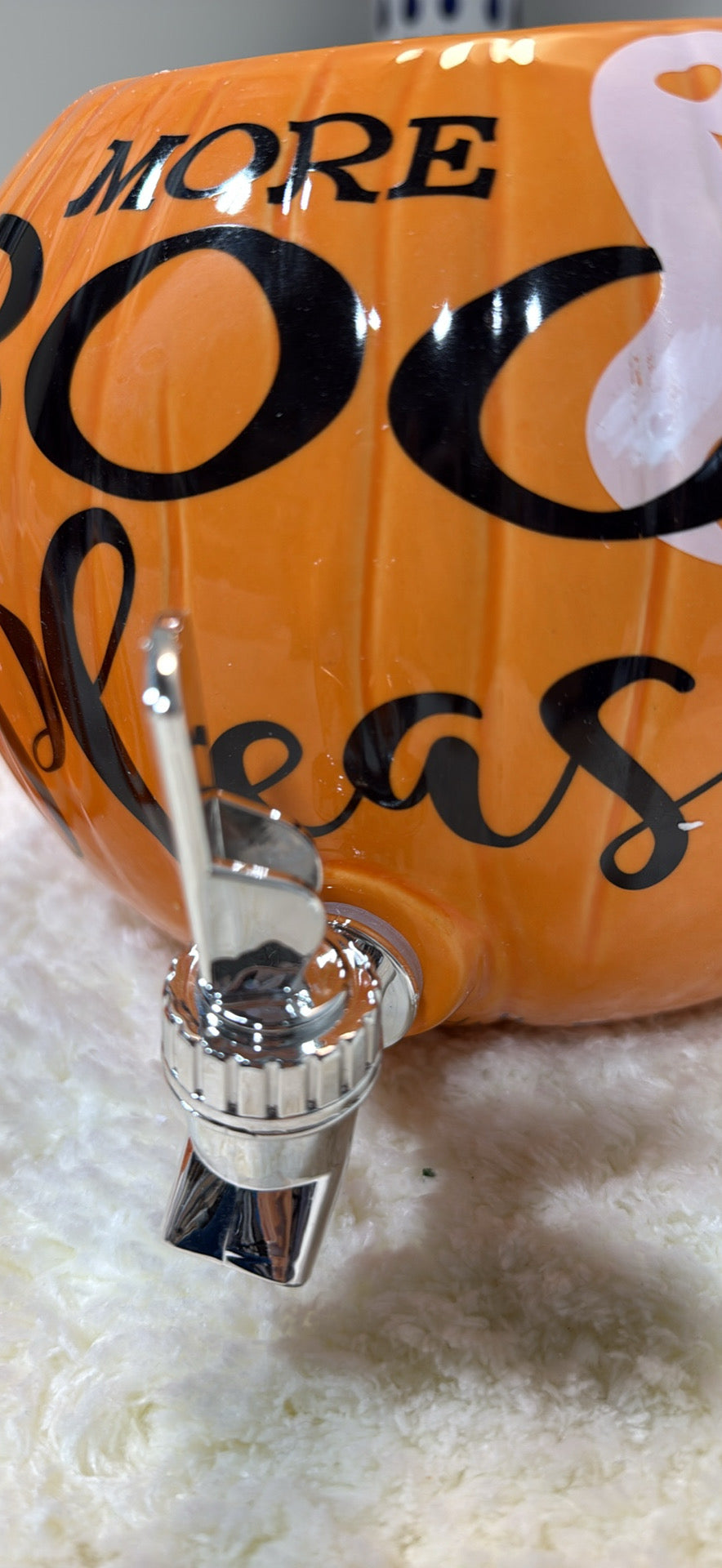 More Boos Please Pumpkin Ceramic Beverage Dispenser — Glossy Halloween Drink Jug with Spigot │ Z3 Grade: 🟡 Open Box – Unused