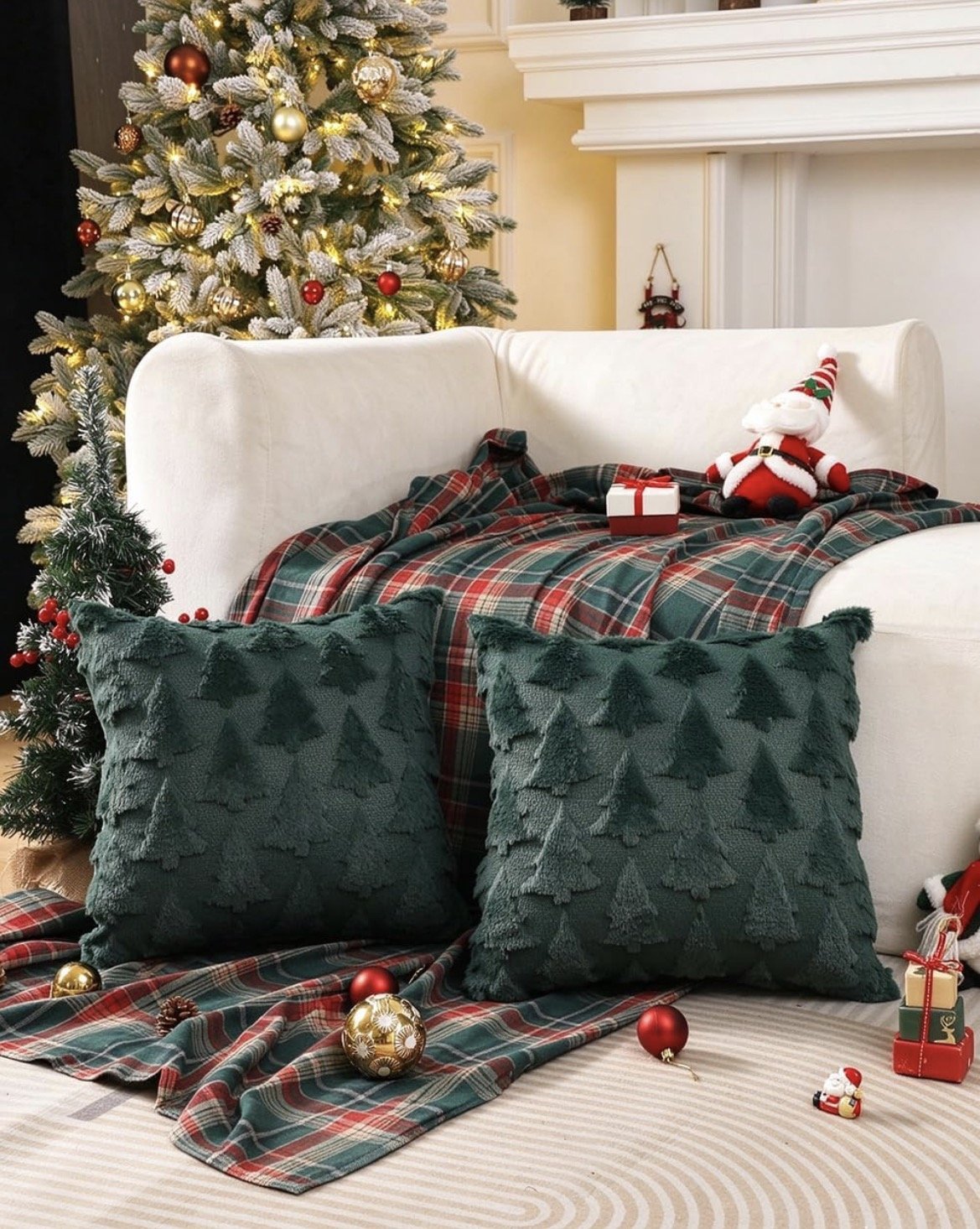 TOYPOPOR Christmas Tree Pillow Covers 18x18, Set of 2, Green Faux Fur, New, Z3-01123, illustration, not our exact unit