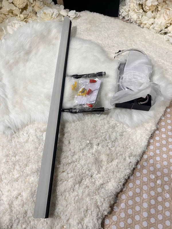 Aipsun 31.5" LED Vanity Bathroom Light – Adjustable Modern Black │ 🟡 Z3 Grade: Open Box – Unused