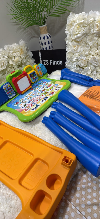 VTech Explore & Write Activity Desk — Interactive 4-in-1 Learning Desk, Stool & Magnetic Doodle Board │ Z3 Grade: 🟡 Open Box – Unused