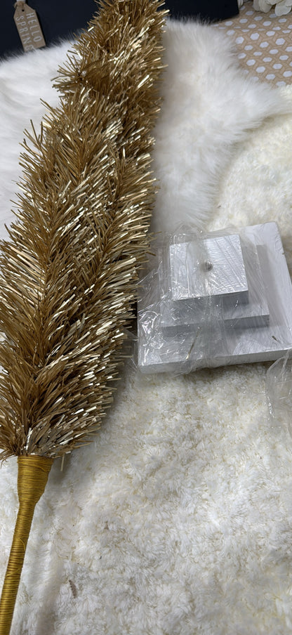 Gold Tinsel Feather Christmas Tree — Tabletop Decor with Wood Base │ Z3 Grade: 🟡 Open Box – Unused