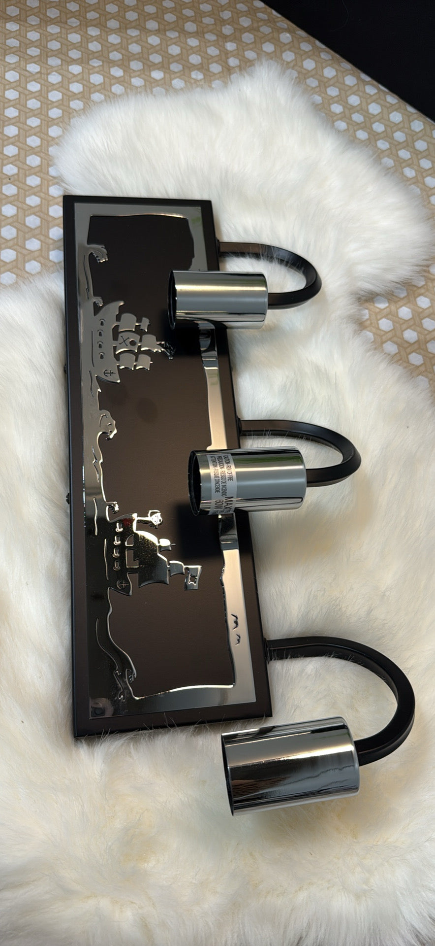ZEYU 3-Light Vanity Light — Pirate Ship Pattern, Black & Chrome │ Z3 Grade: 🟡 Open Box – Unused