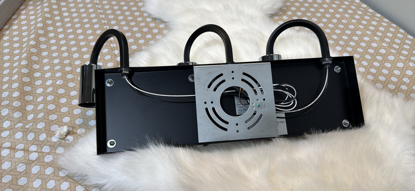 ZEYU 3-Light Vanity Light — Pirate Ship Pattern, Black & Chrome │ Z3 Grade: 🟡 Open Box – Unused