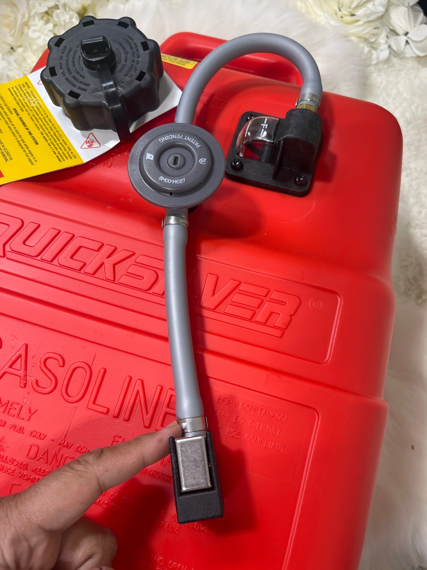 Mercury Quicksilver 6.6 Gallon Marine Fuel Tank with Hose & Connector (8M0045691) │ 🟡 Z3 Grade: Open Box – Unused